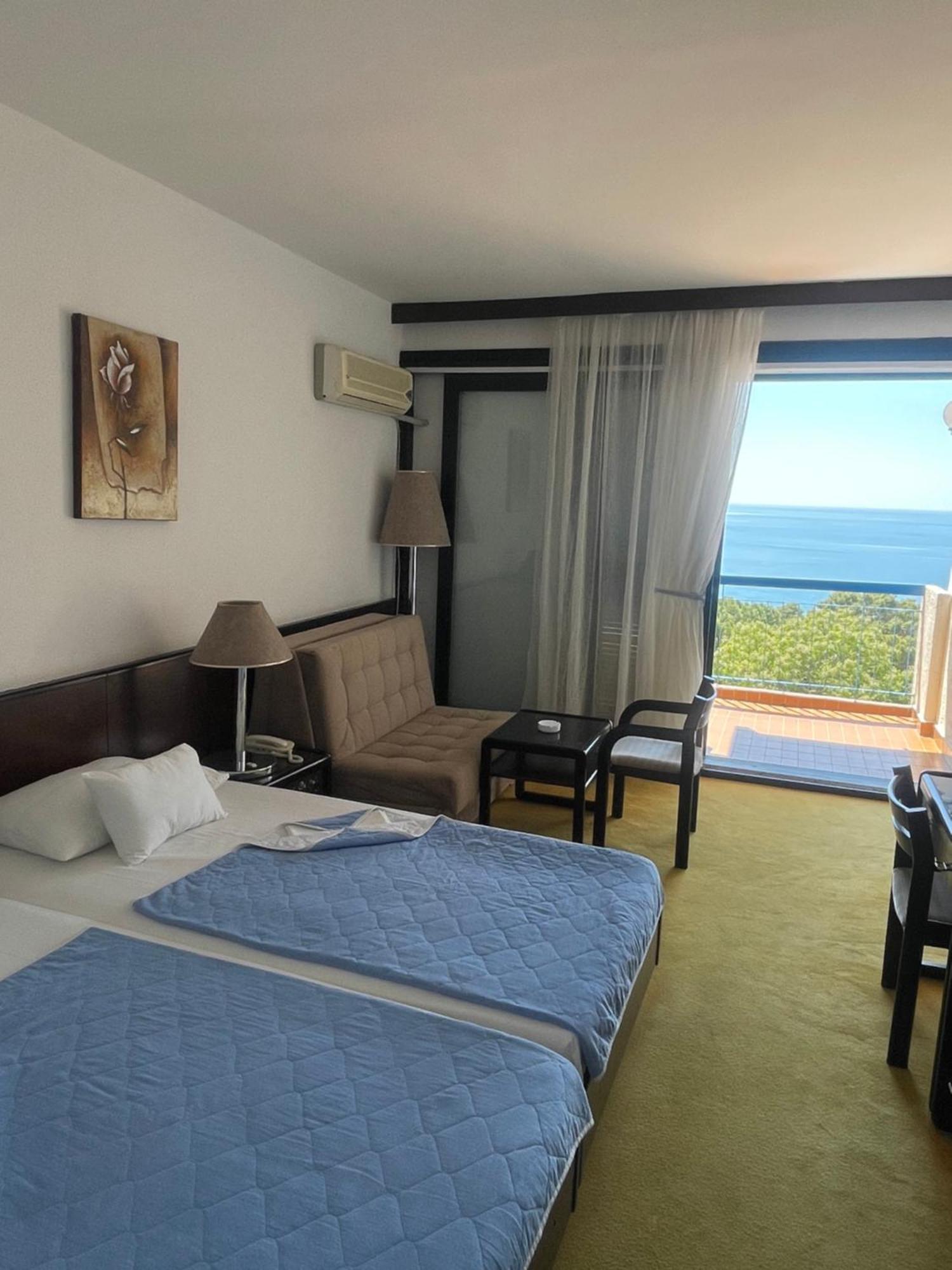 Corpus A - Hotel Albatros Ulcinj Esterno foto