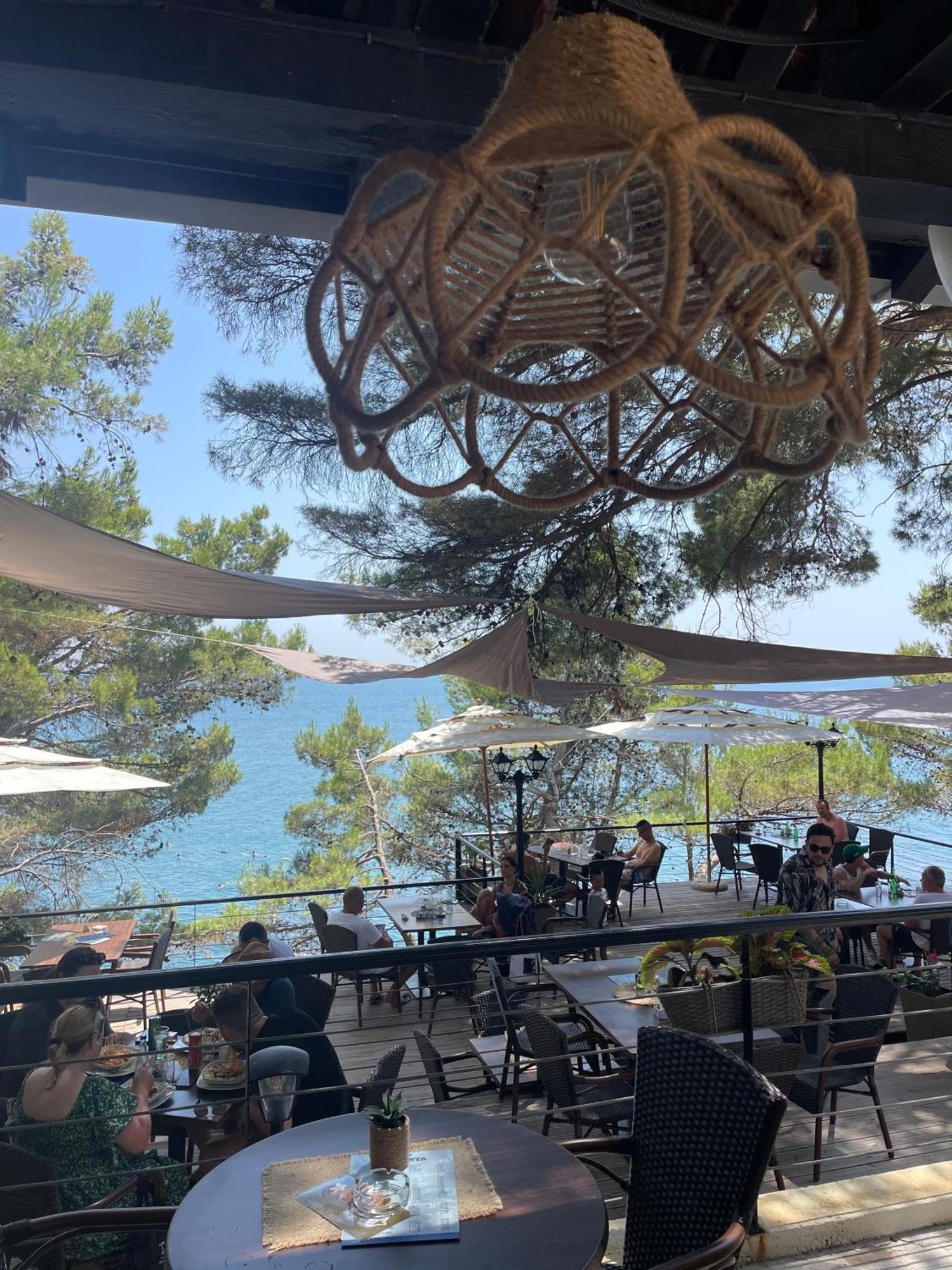 Corpus A - Hotel Albatros Ulcinj Esterno foto